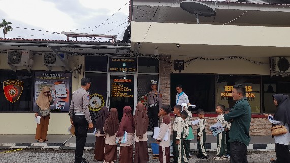Kunjungan Belajar Ke POLRES Kota Solok